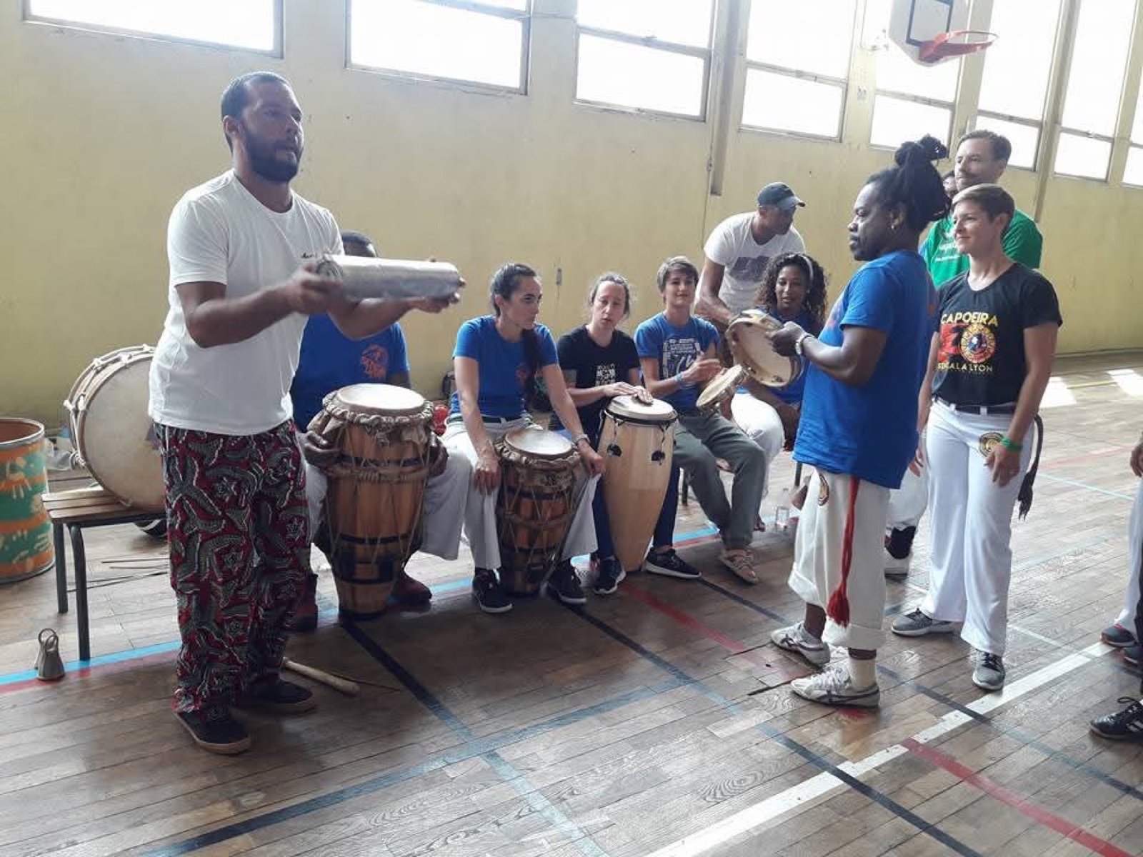 Roda de percussão em uma oficina da Casa do Saber Popular